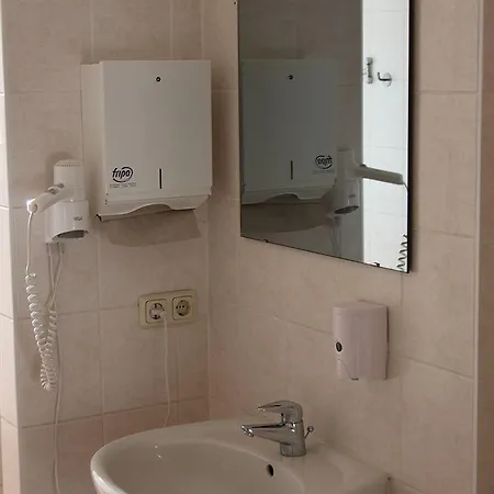 Hotel-pension Adamshof Gasthof Berlin