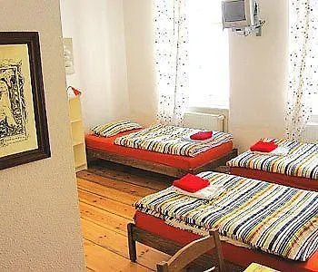 Come 2 Friends Apartmenthaus