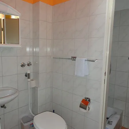 Hotell Graf Pueckler 2*
