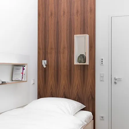 Seminarhaus S1516 Guest house Berlin