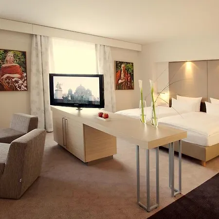 Estrel Hotel
