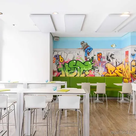 Ibis Styles Mitte Ξενοδοχείο 3*