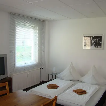 Near Brandenburg Gate - & Hostel Berlin