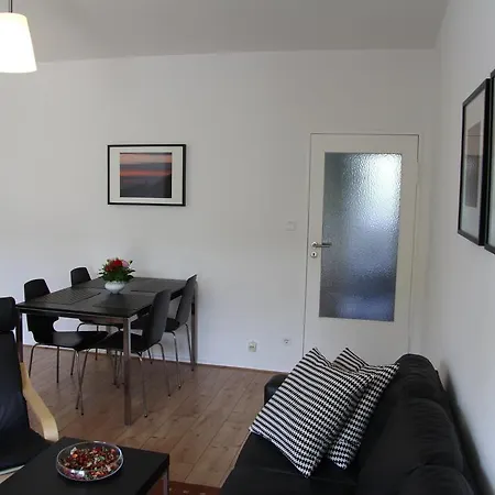 Nollendorf Apartment