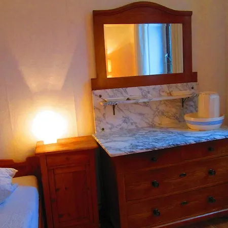 Apartment Ruhige Ferienwohnung - Mitte