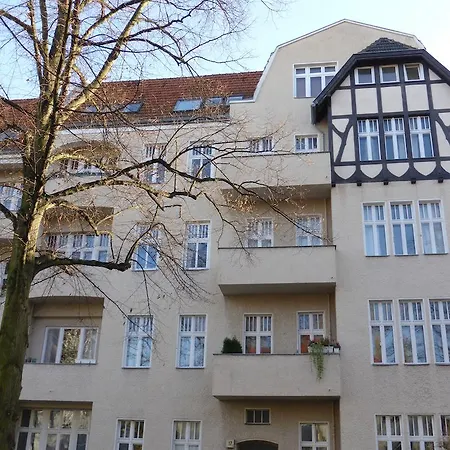 Aparthotel Dahlie & Nelke *