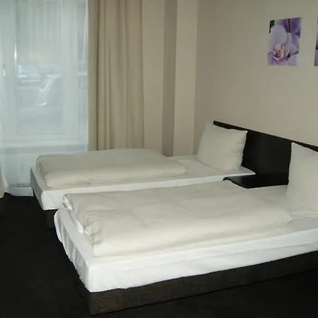 Hotel Saks 2*