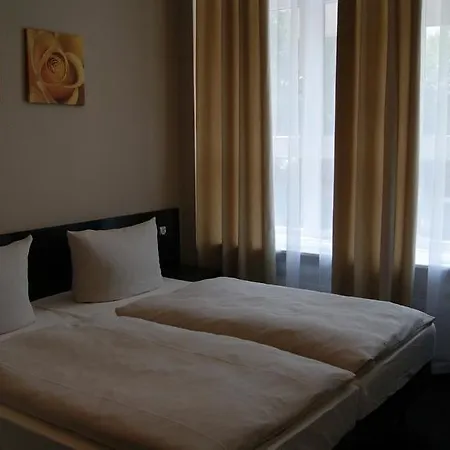 Hotel Saks 2*