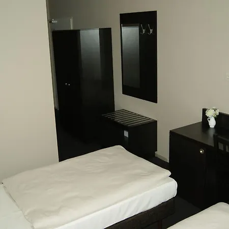 Hotel Saks 2*