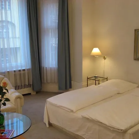 Midi City West Am Ku'damm Hotel 3*