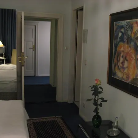 Hotel Midi City West Am Ku'damm 3*