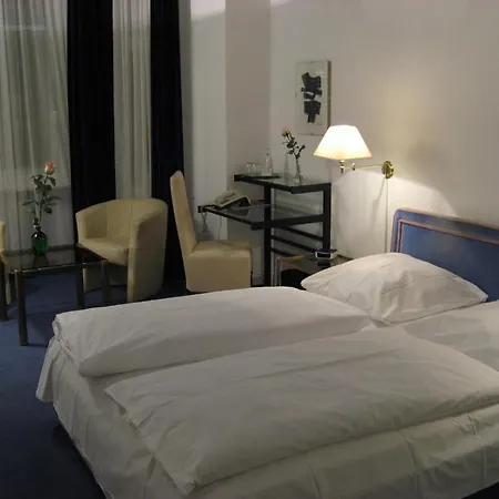 Midi City West Am Ku'damm Hotel 3*