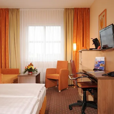 Hotel Plaza Charlottenburg 3*