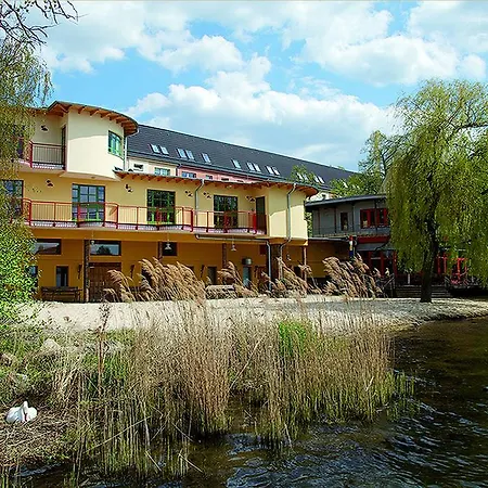 Отель Seminar- Und Gaestehaus Flussbad Gartenstrasse 5*