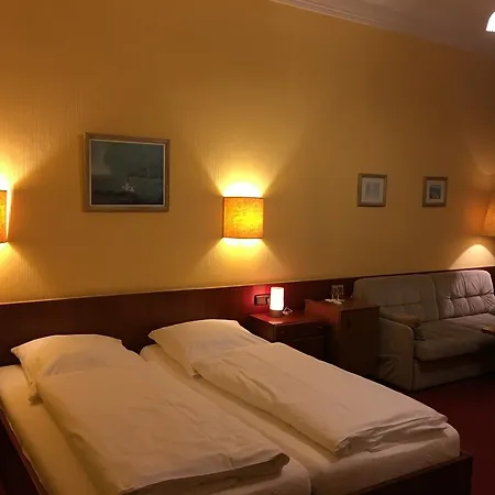 Hotel Kurfuerst Am Kurfuerstendamm 3*