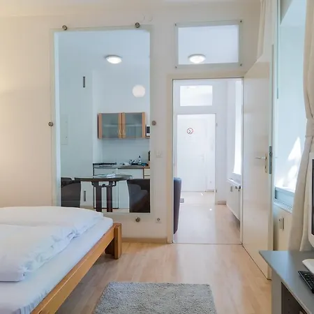Apartment B! Berlin