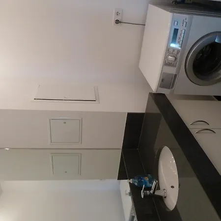 Apartment B! Berlin