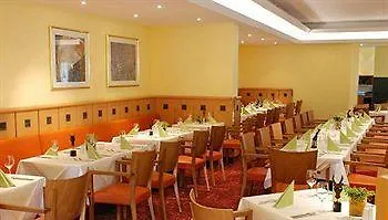 Hotel Abacus Tierpark 4*