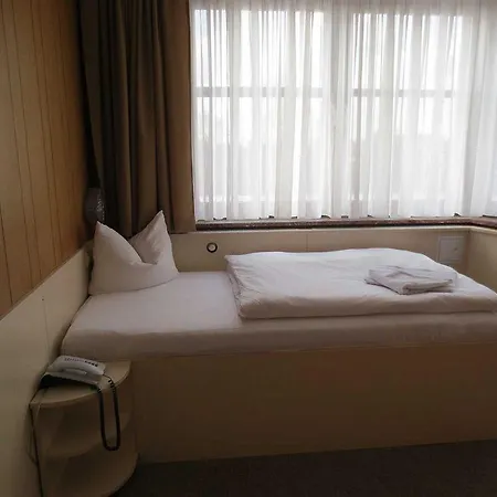 Отель Central-hotel Tegel Берлин