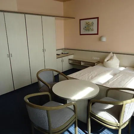 Und Rasthof Avus Motel 2*