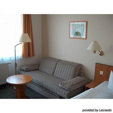 Hotel Kubrat An Der Spree 3*
