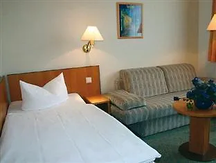 Hotel Kubrat An Der Spree Berlin