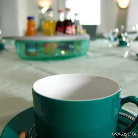 Alpinia Hotel