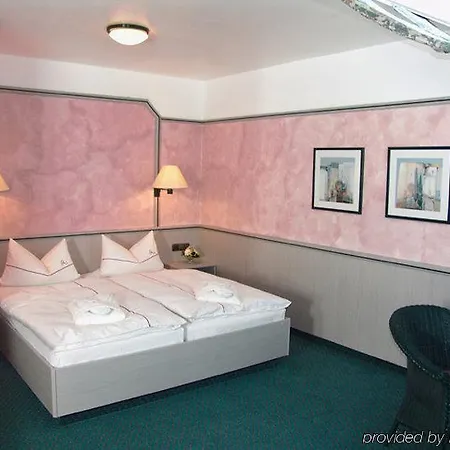 Alpinia Hotel 4*