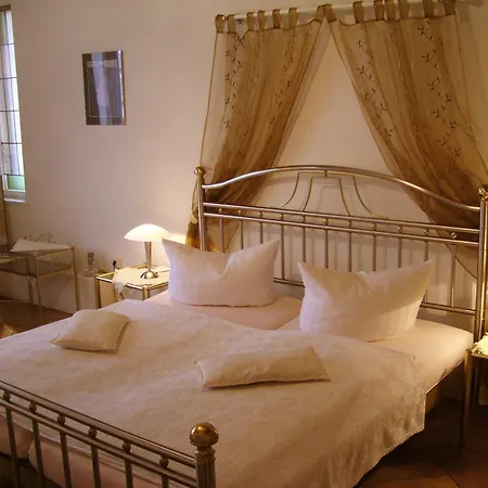 Senta Guest house 2*