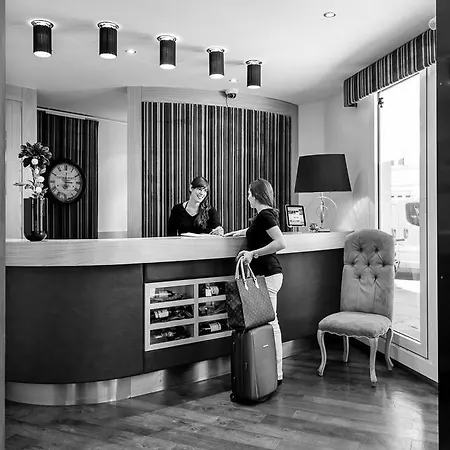 Mercure Zentrum Superior Hotel 3*