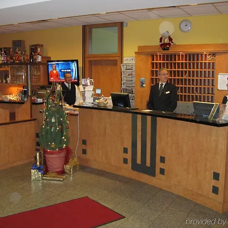 Centro West Hotel 4*