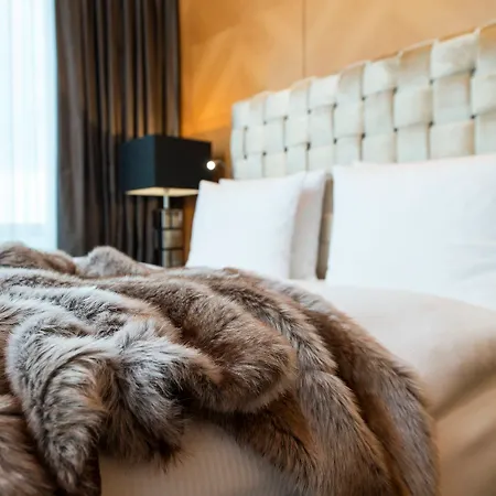 Palace Hotel 5*