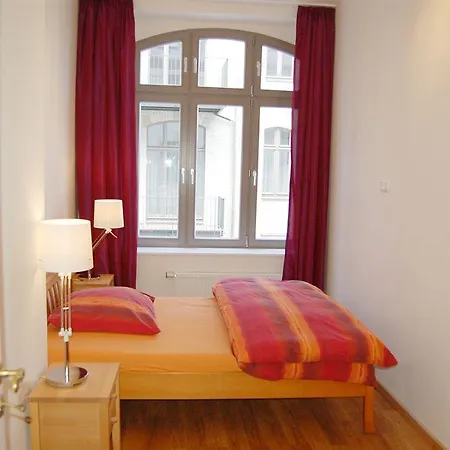 Aptc Downtown Monument4rent Near Checkpoint Charlie Apartment *