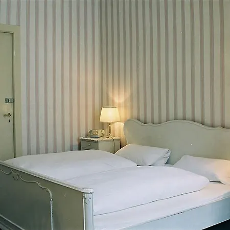 Hotel-pension Funk Am Kurfuerstendamm 3*