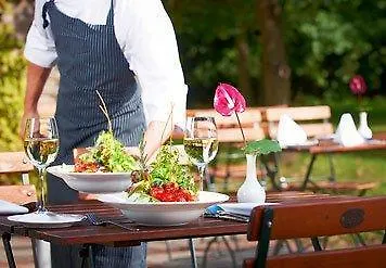 Courtyard By Marriott Berlin Hotel Teltow