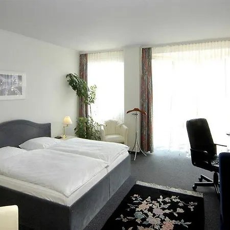 Berliner Baer Hotel 3*