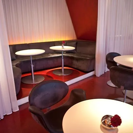 Q! Hotel