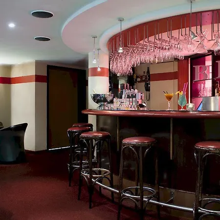 Ostbahnhof Hotel 4*