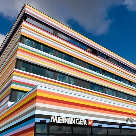 Meininger Airport Hotel