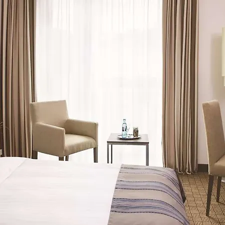 Intercityhotel Hauptbahnhof מלון 4*