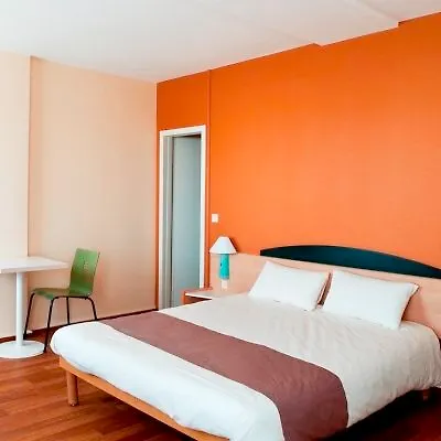 Ibis Messe 2* ברלין