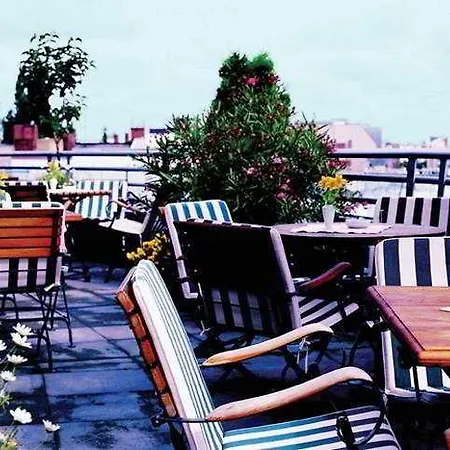 Hotel Domicil By Golden Tulip 4*
