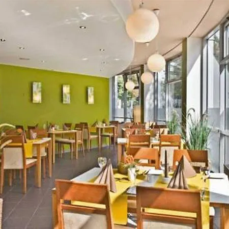 Hotel Victor's Residenz-hotel Tegel 3*