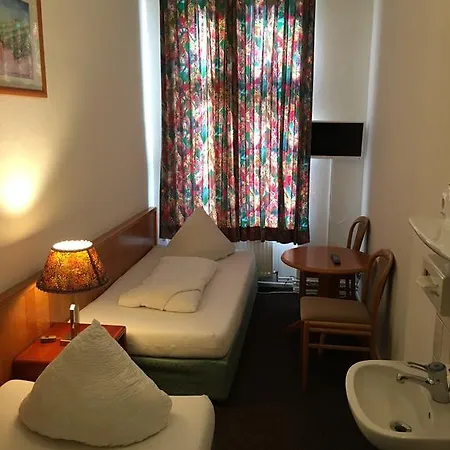 Hotel-pension Adamshof Berlin