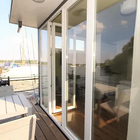 Cosy Houseboat Wannsee Botel Berlin