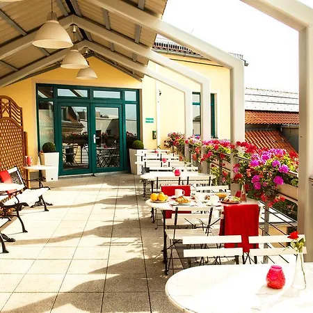 Mikon Eastgate - Centre Hotel