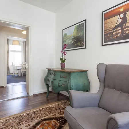 The Rheinsberger - Cosy 2br One Living Up To 6 Appartement Berlin