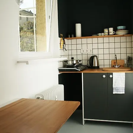 Minitel Apartment *