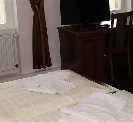 Adlernest Hotel 3*