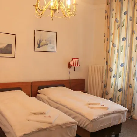 Hotel Amelie West 3*